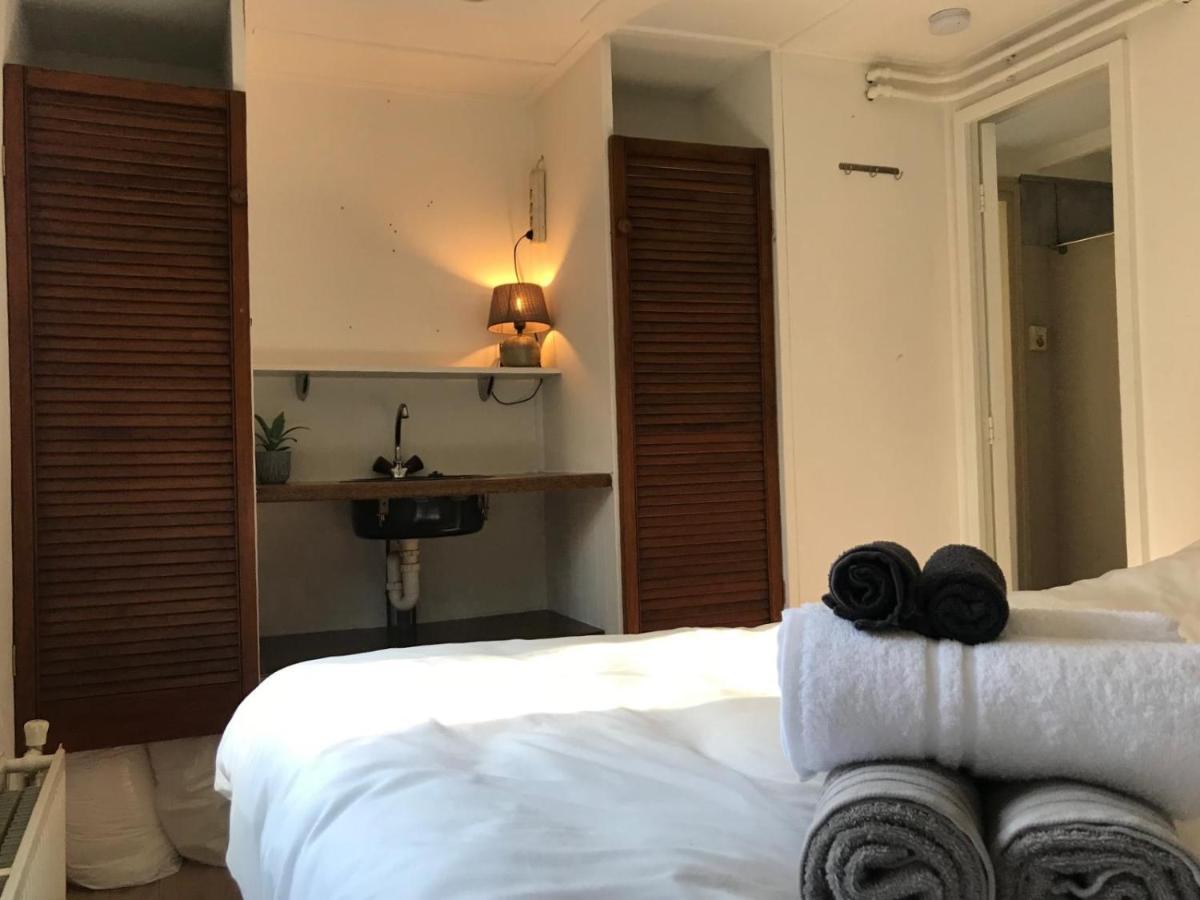 부투이젠 Omheind Chalet Met Prive Hottub. Op De Veluwe 빌라 외부 사진